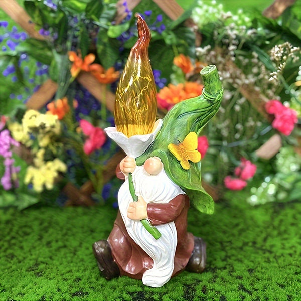 Garden Gnome Statue with Solar LED Lights, Resin Gnome Figurine, Garden Sculpture Lawn Ornament for Patio Balcony Outdoor Decor, Set of 1